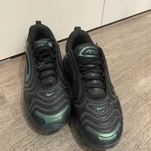 NIKE Airmax 720